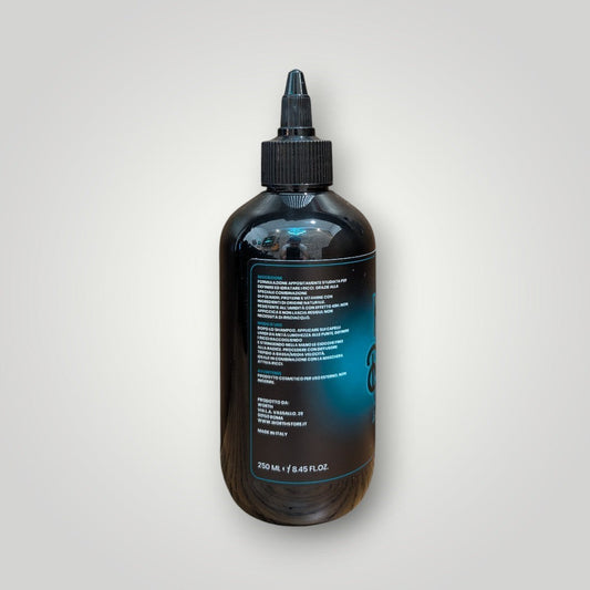 Kiss Me Darlin' Roma Active Curls Cream, a black bottle with a black cap, designed for hydrating and defining curls.