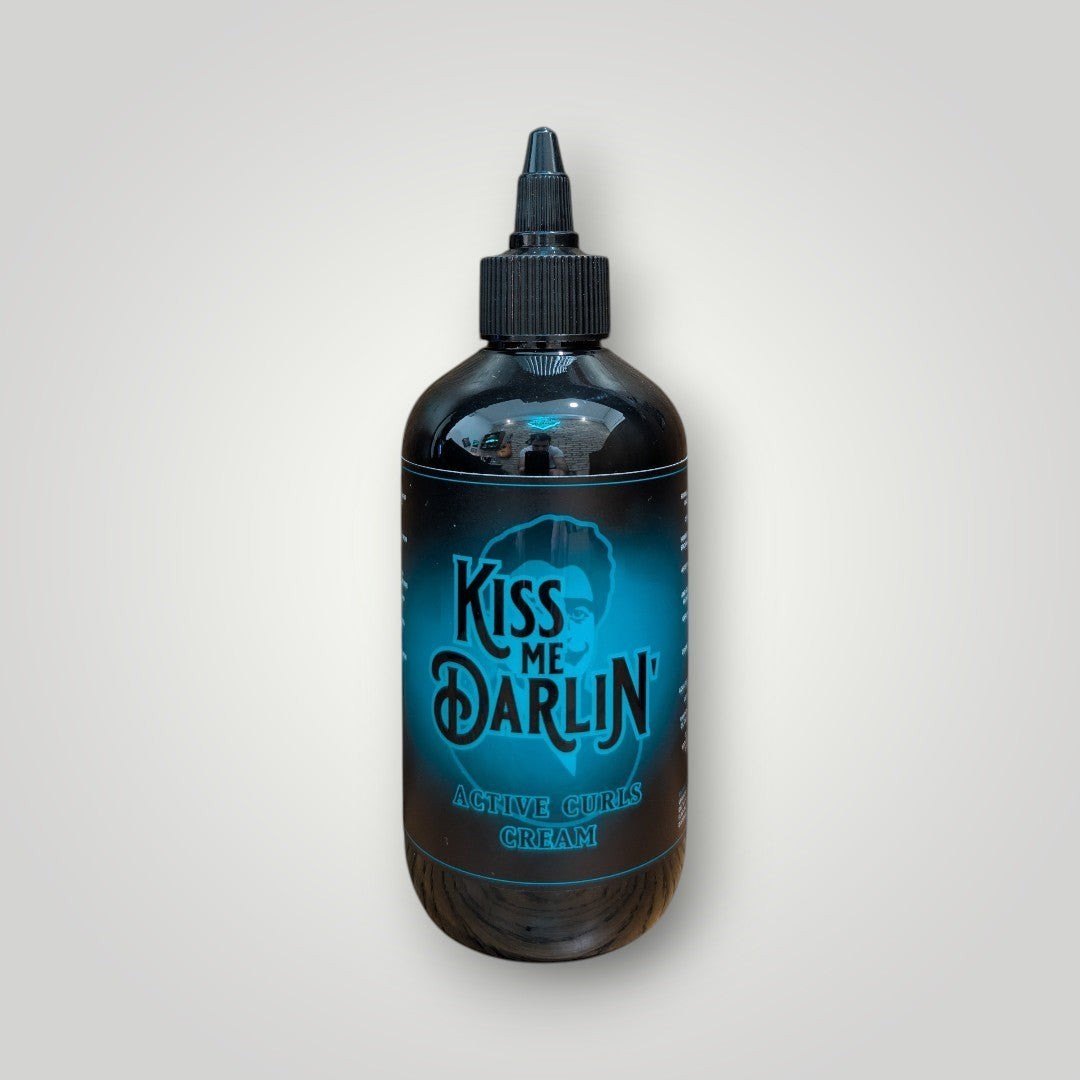 Kiss Me Darlin' Roma Active Curls Cream for defining and hydrating curls, with proteins and vitamins.