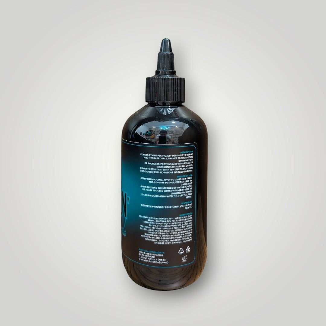 Kiss Me Darlin' Roma Active Curls Cream for defining and hydrating curly hair, 250ml bottle.